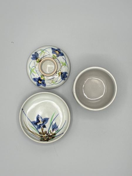 煎茶椀　蒸し椀　蓋付き　受け皿付き　金彩　花（3枚目）