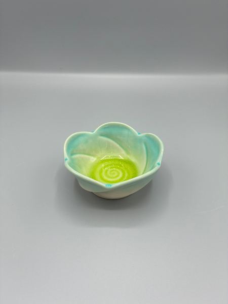 小鉢　花型　青　緑（2枚目）