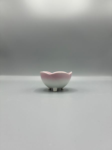 小鉢　花型　足付き
